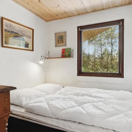 Semesterbostad 3 Bedroom Cozy In