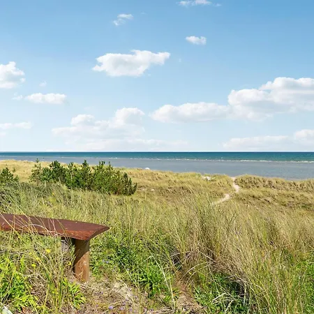 3 Bedroom Cozy In Semesterbostad