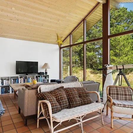 3 Bedroom Cozy In Jerup